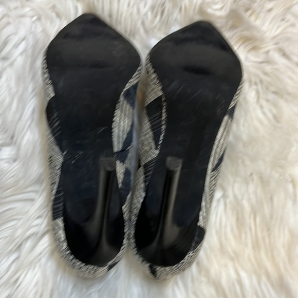 Joe’s Jeans Black & White Geometric Print Pointed Toe Heels Women’s Size 6.5M - Picture 6 of 6
